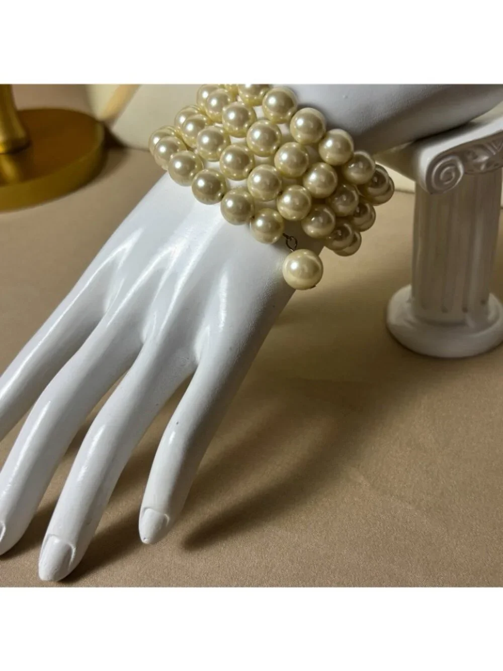 Vintage 1993 Avon Pearlesque Wrap Bracelet Faux Pearl Gold Tone Jewelry B13